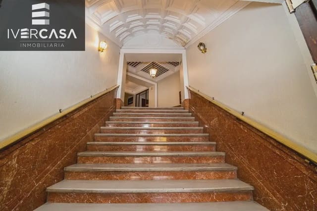 Kontor til leie i Centro - Sagrario, Granada by - € 1 000 (Ref: 9836870)