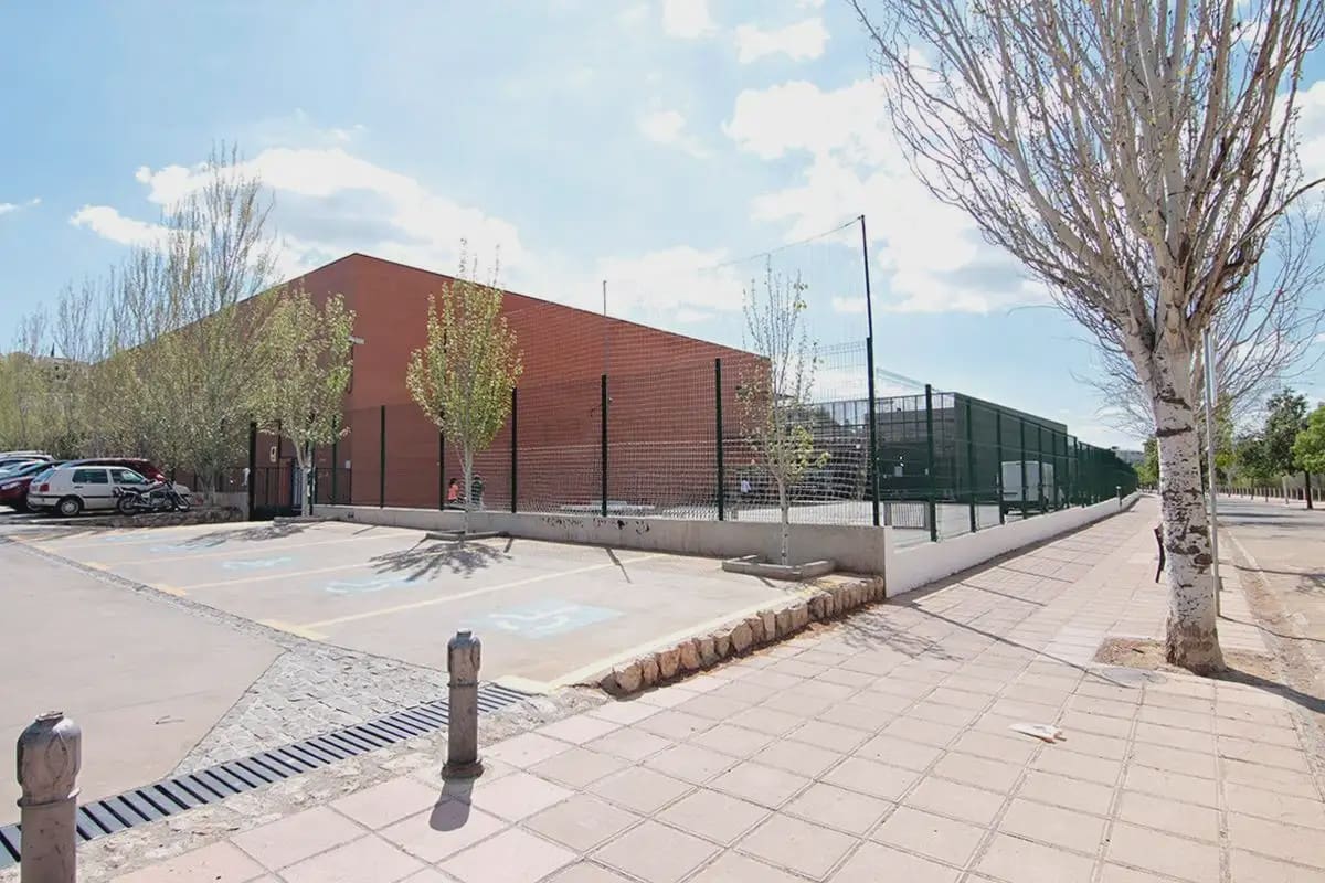 Local Comercial en Granada ciudad en venta - 59.900 € (Ref: 9836871)