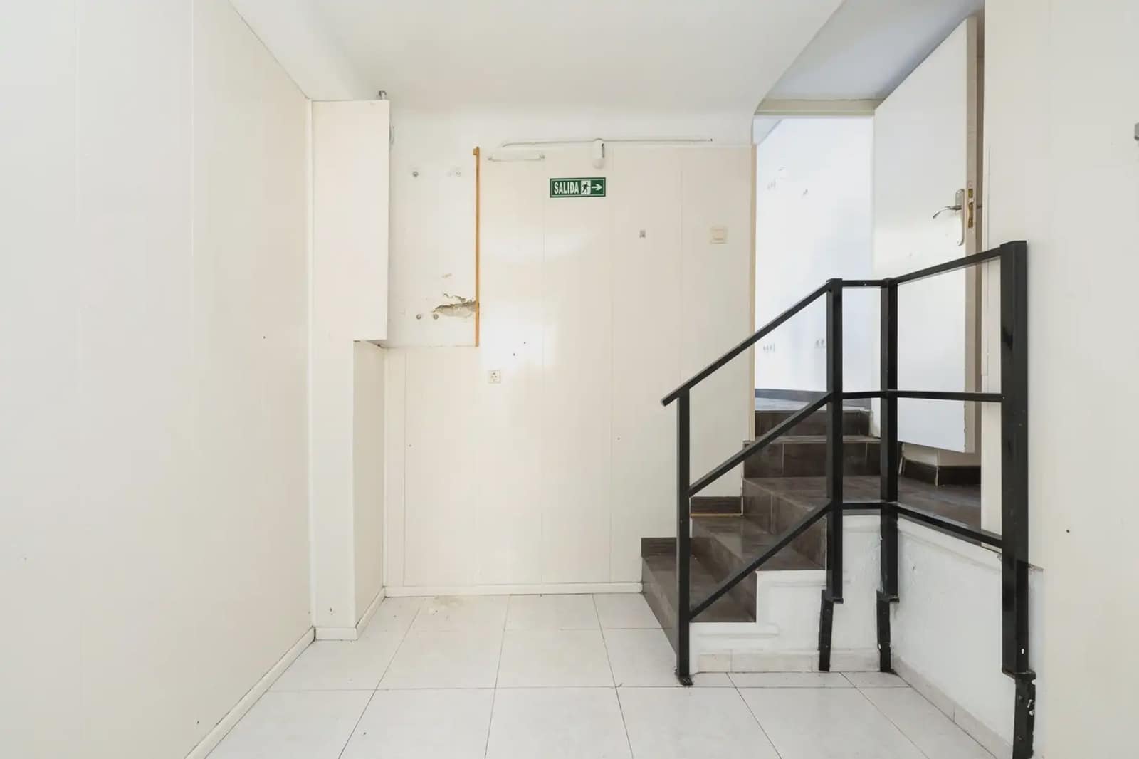 Local Comercial en Granada ciudad en venta - 59.900 € (Ref: 9836871)
