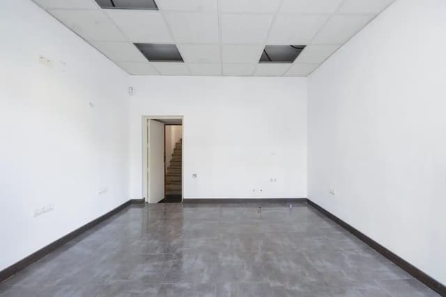 Local Comercial en Bola de Oro - Serrallo, Granada ciudad en venta - 59.900 € (Ref: 9836871)
