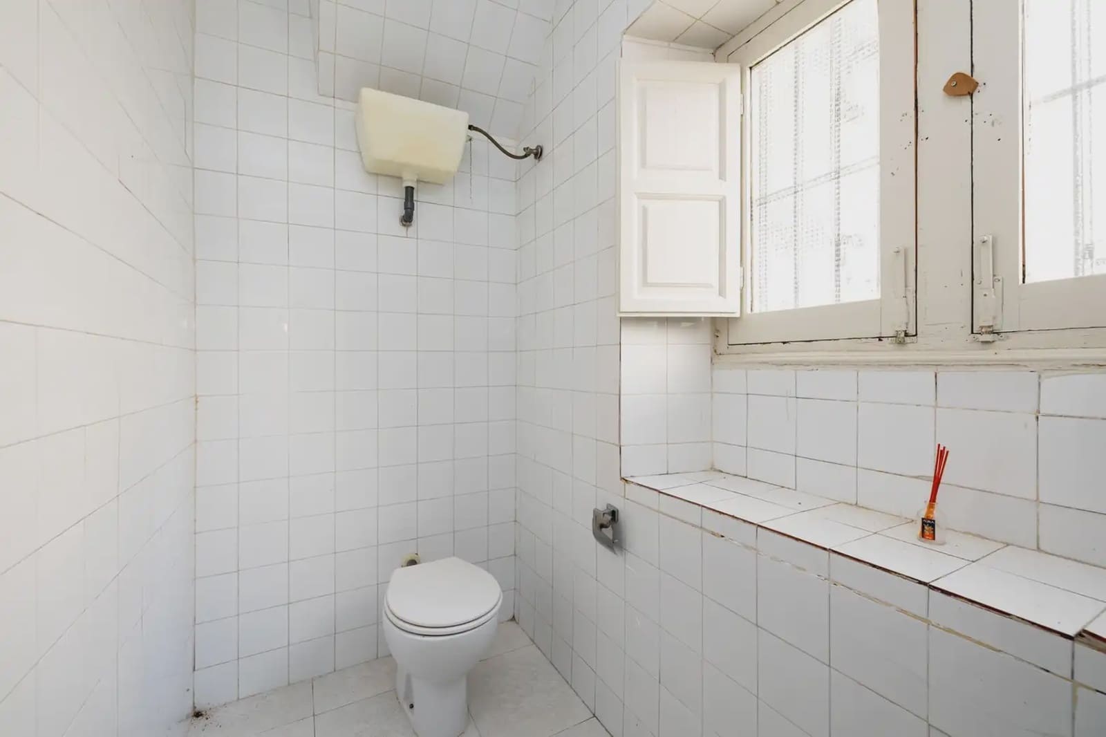 Local Comercial en Granada ciudad en venta - 59.900 € (Ref: 9836871)