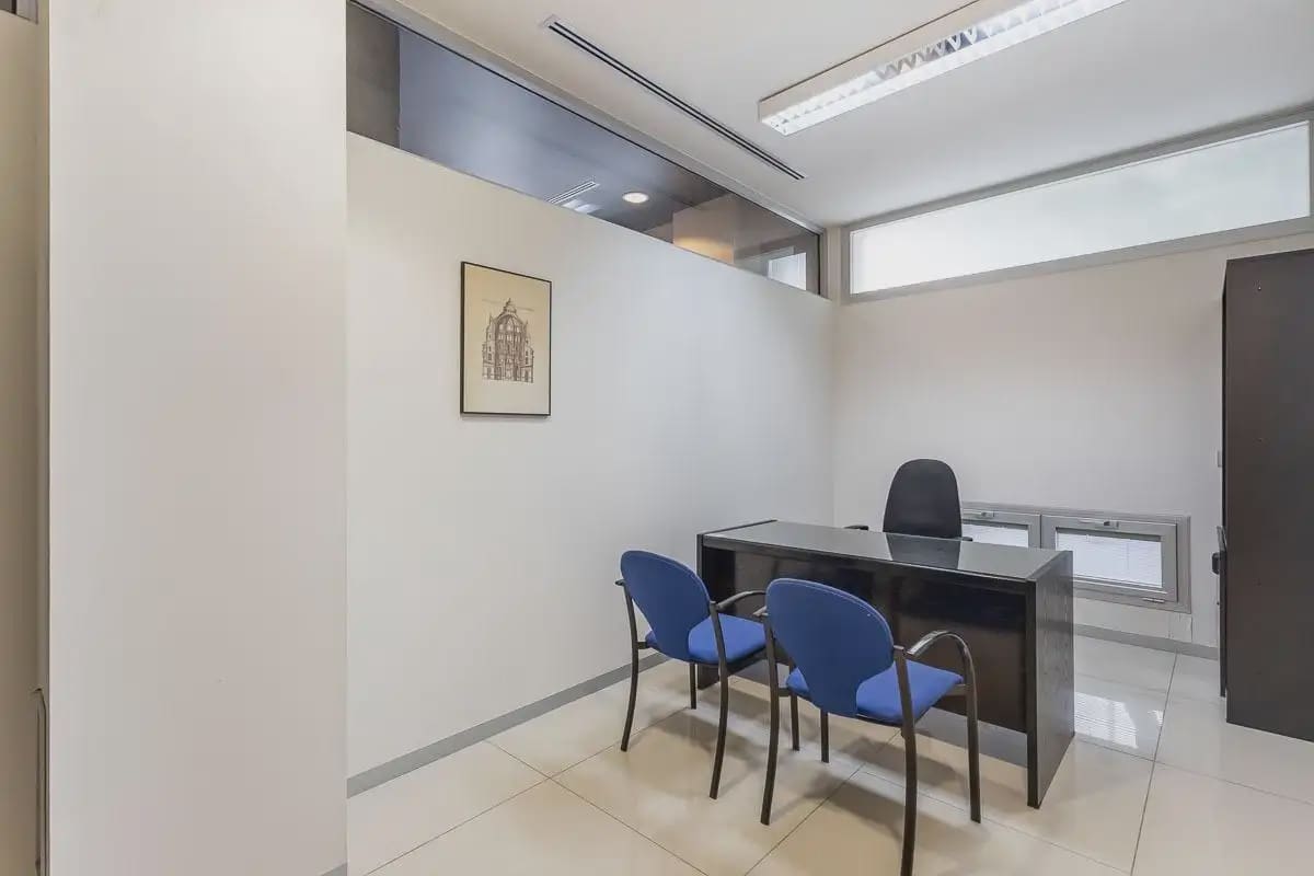 Local Comercial en Granada ciudad en venta - 495.000 € (Ref: 9836873)