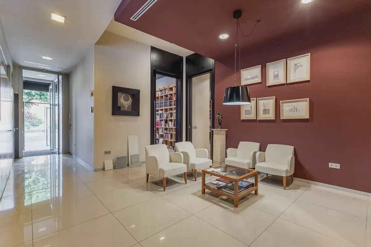 Local Comercial en Granada ciudad en venta - 495.000 € (Ref: 9836873)