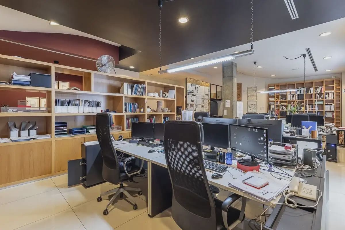 Local Comercial en Granada ciudad en venta - 495.000 € (Ref: 9836873)