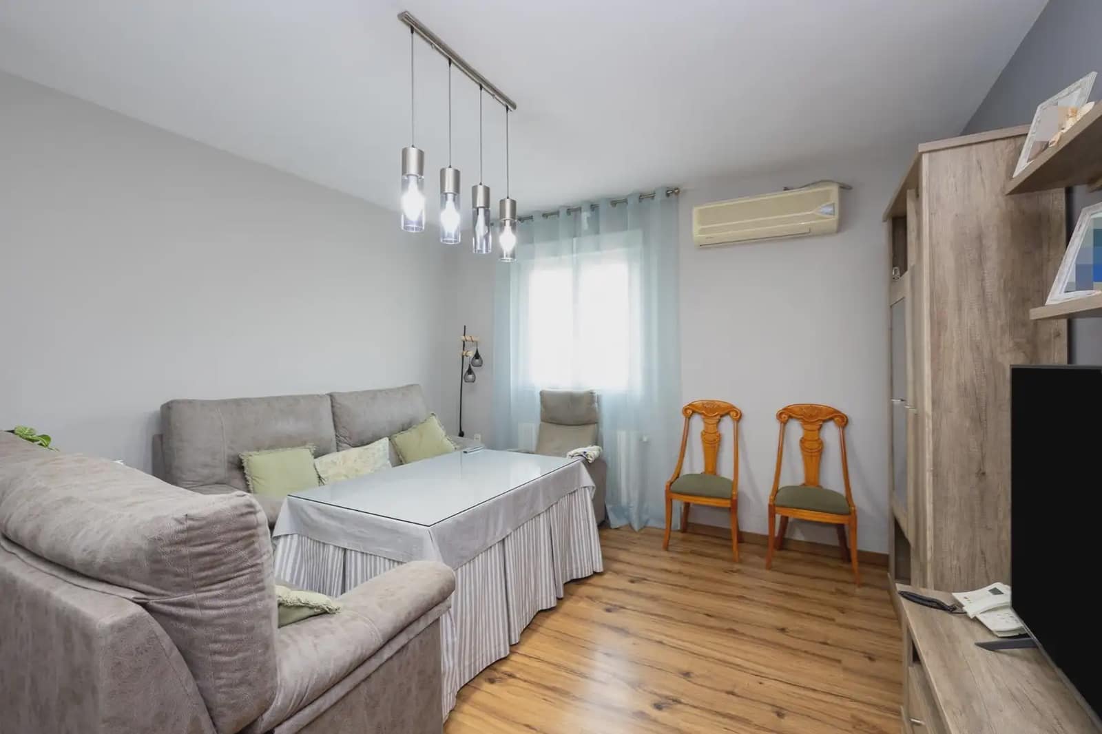 Semi-detached Villa for sale in La Zubia with pool garage - € 375,000 (Ref: 9836874)