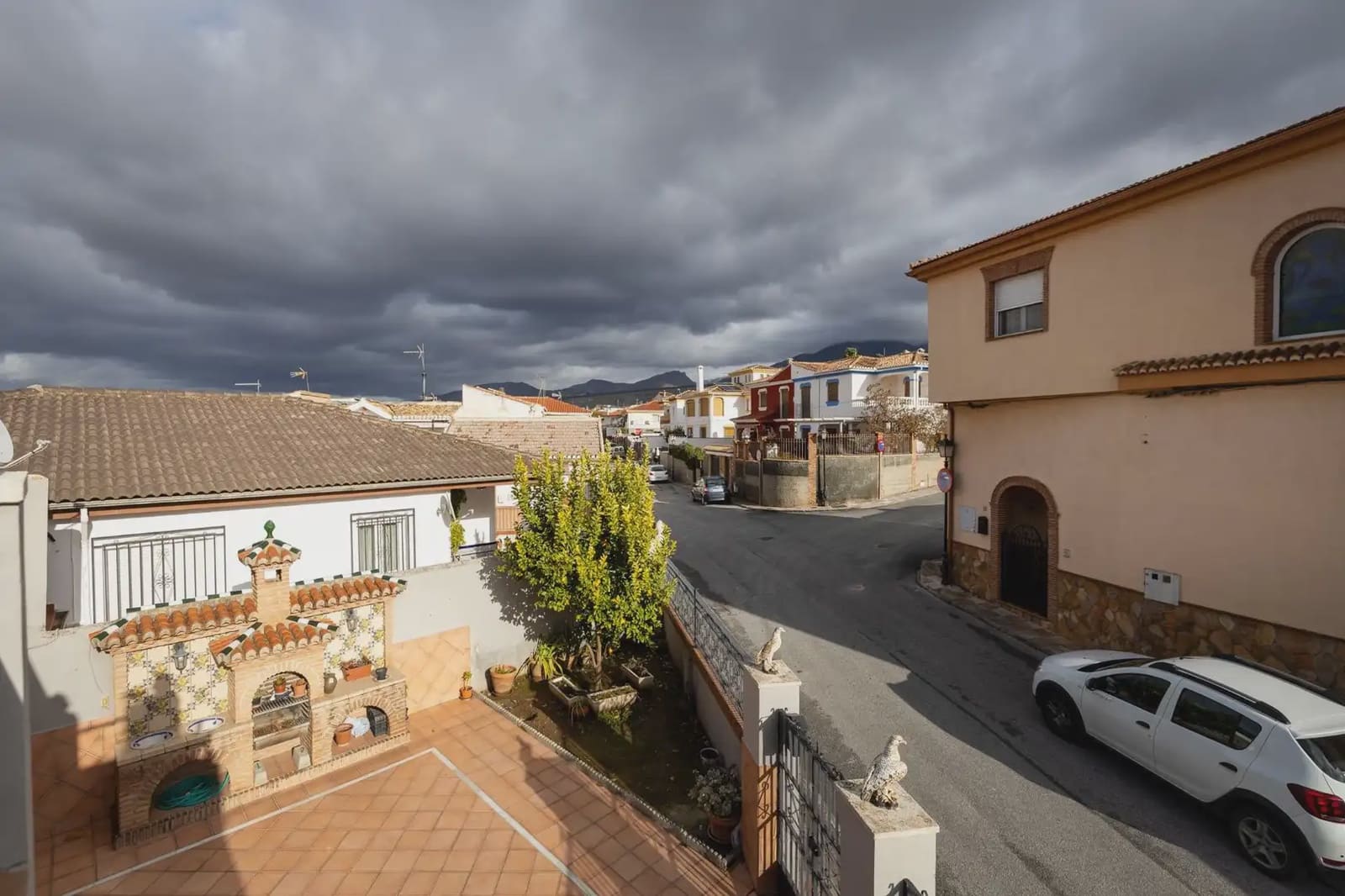 Semi-detached Villa for sale in La Zubia with pool garage - € 375,000 (Ref: 9836874)