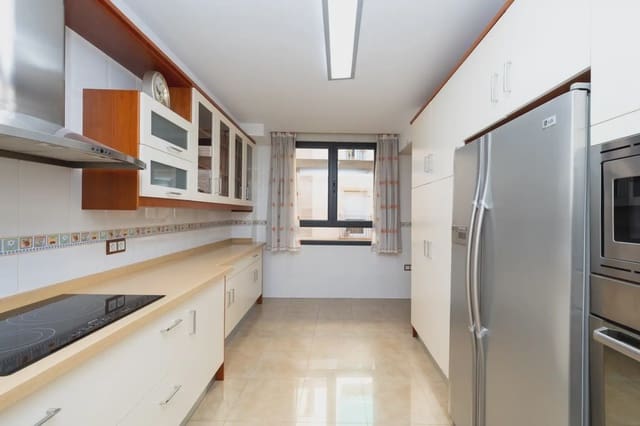 Omakotitalo myytävänä paikassa Cervantes, Granada kaupunki mukana 
autotalli - 895 000 € (Ref: 9836875)