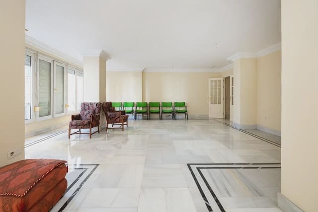 3 soveværelse Lejlighed til salg i Figares, Granada by med garage - € 380.000 (Ref: 9836876)
