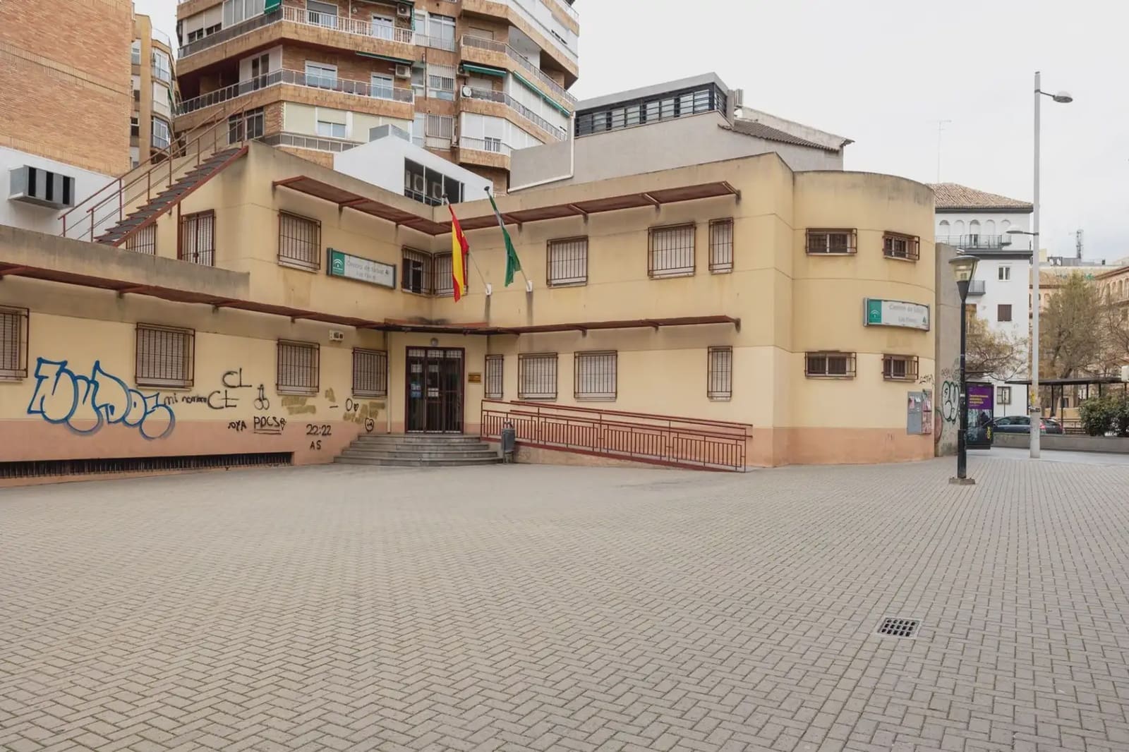 Flat for sale in Granada city with garage - € 398,000 (Ref: 9836876)