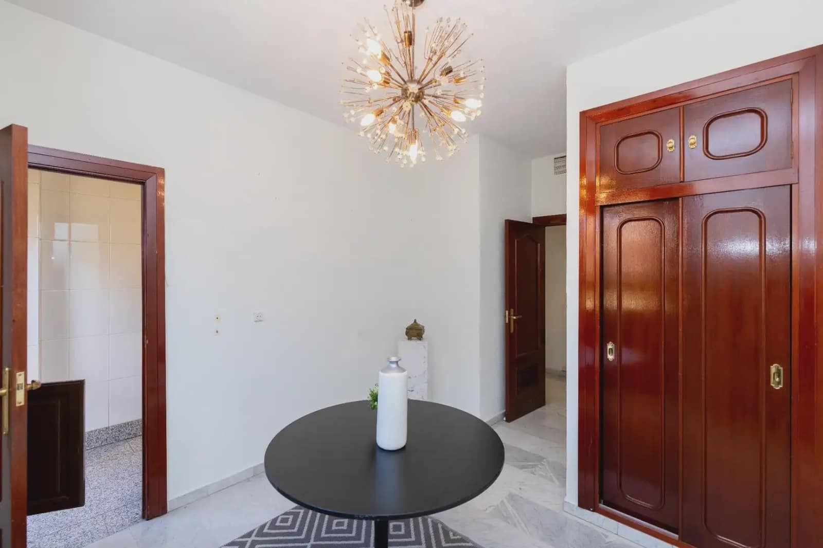 5 bedroom Flat for sale in Granada city - € 825,000 (Ref: 9836877)