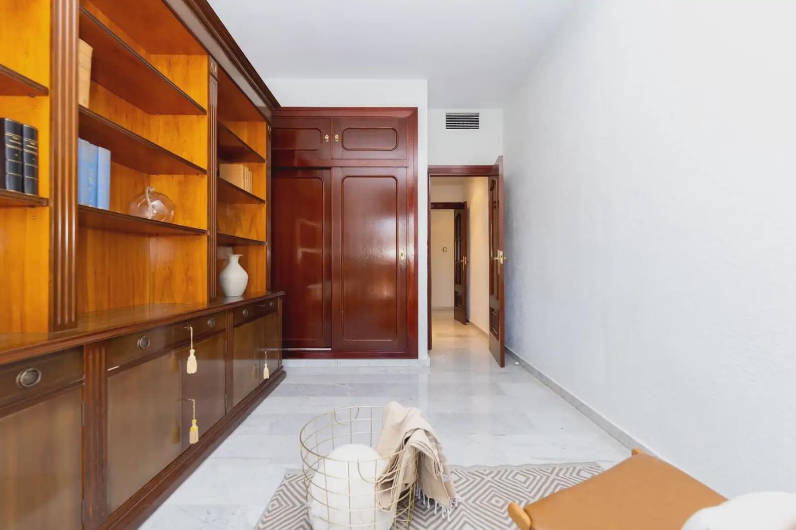 5 bedroom Flat for sale in Granada city - € 825,000 (Ref: 9836877)