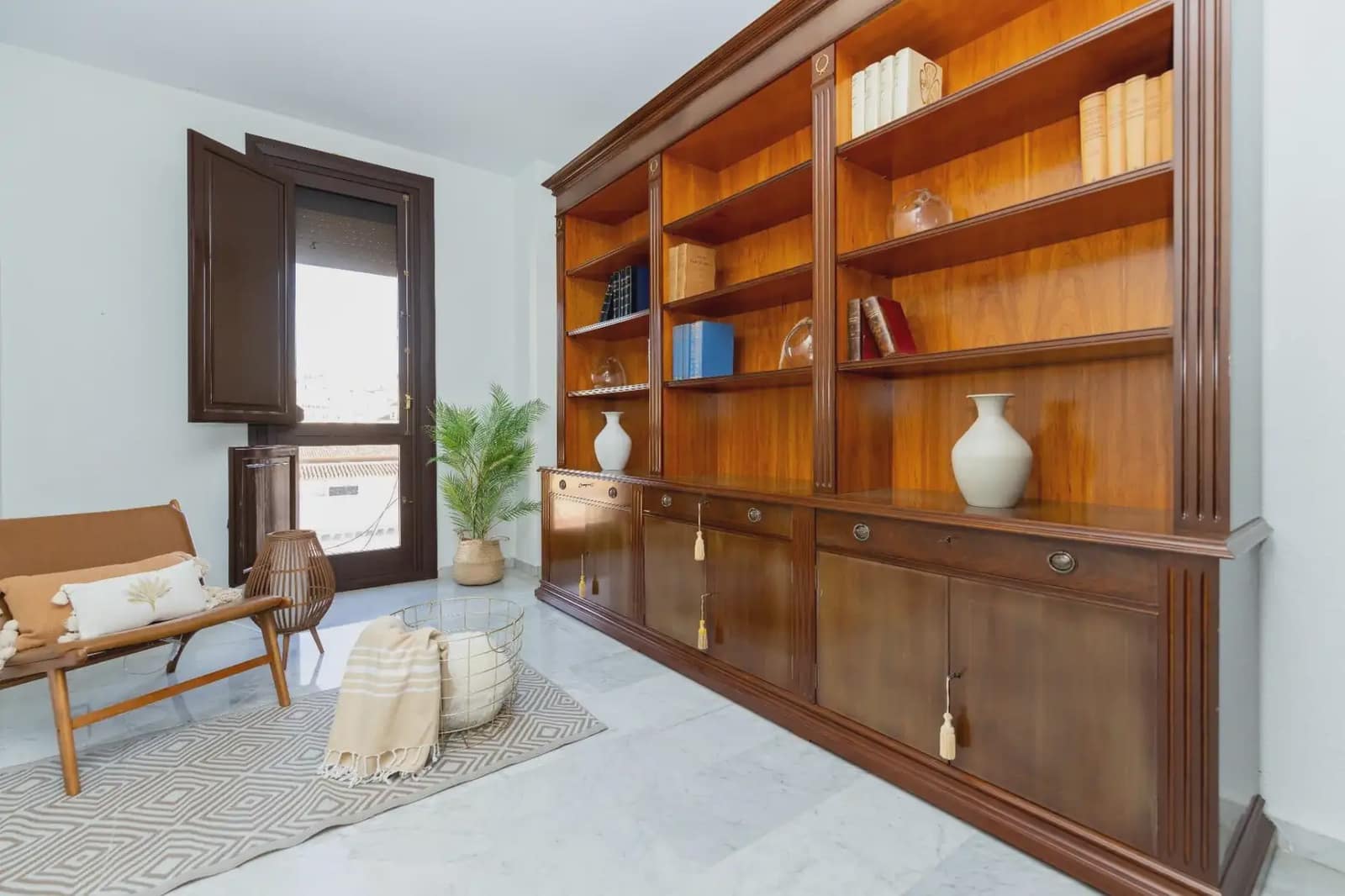 5 bedroom Flat for sale in Granada city - € 825,000 (Ref: 9836877)