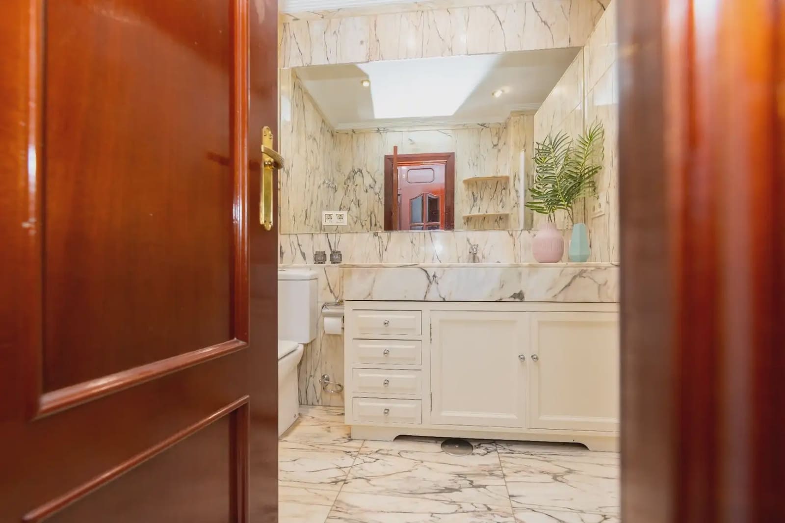 5 bedroom Flat for sale in Granada city - € 825,000 (Ref: 9836877)