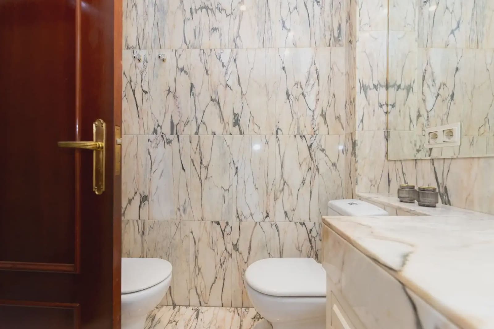 5 bedroom Flat for sale in Granada city - € 825,000 (Ref: 9836877)