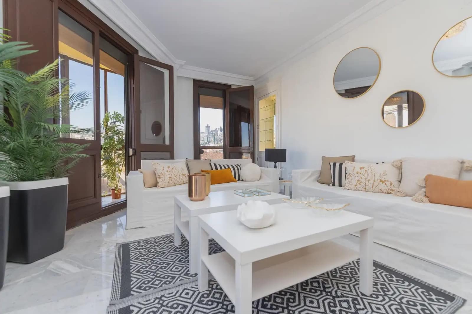 5 bedroom Flat for sale in Granada city - € 825,000 (Ref: 9836877)