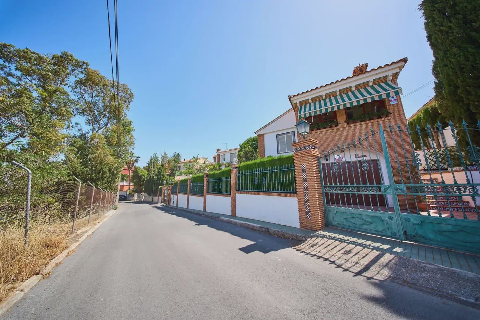 4 chambre Villa/Maison à vendre à Otura avec piscine - 345 000 € (Ref: 9836879)
