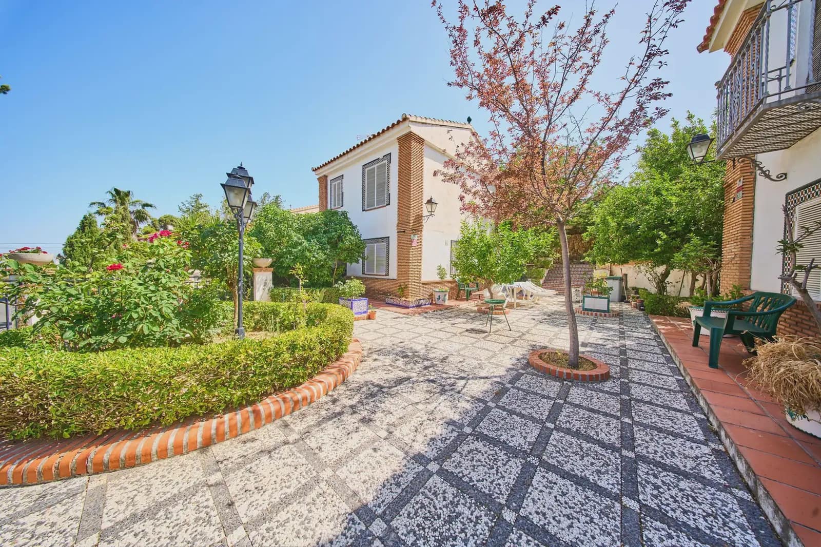 4 chambre Villa/Maison à vendre à Otura avec piscine - 345 000 € (Ref: 9836879)