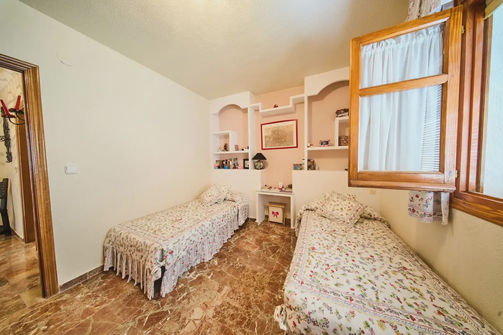 4 chambre Villa/Maison à vendre à Otura avec piscine - 345 000 € (Ref: 9836879)