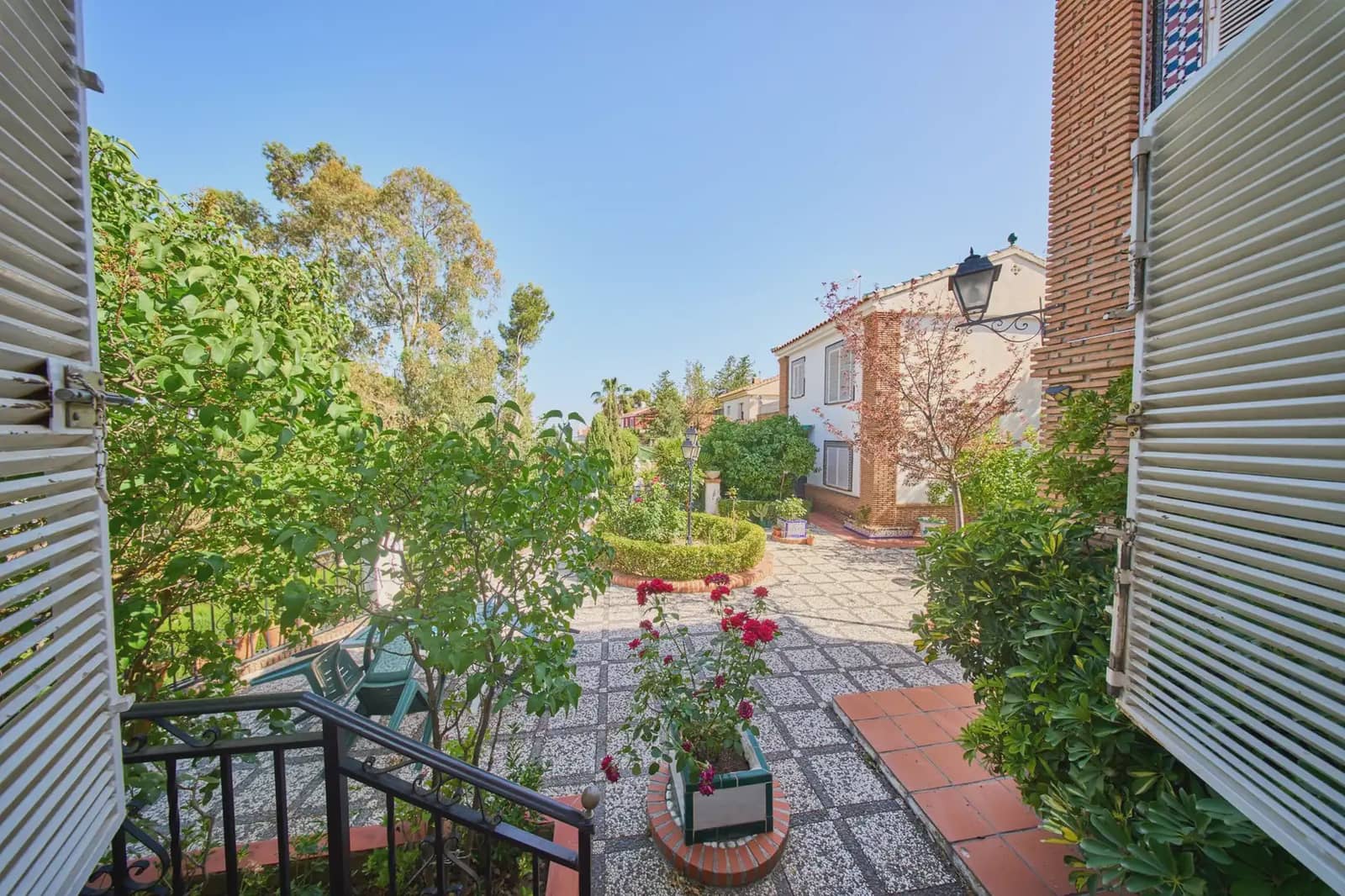 4 chambre Villa/Maison à vendre à Otura avec piscine - 345 000 € (Ref: 9836879)