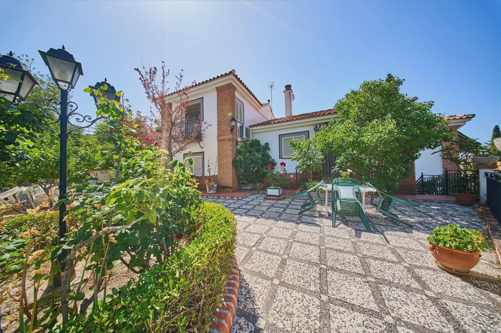 4 chambre Villa/Maison à vendre à Otura avec piscine - 345 000 € (Ref: 9836879)