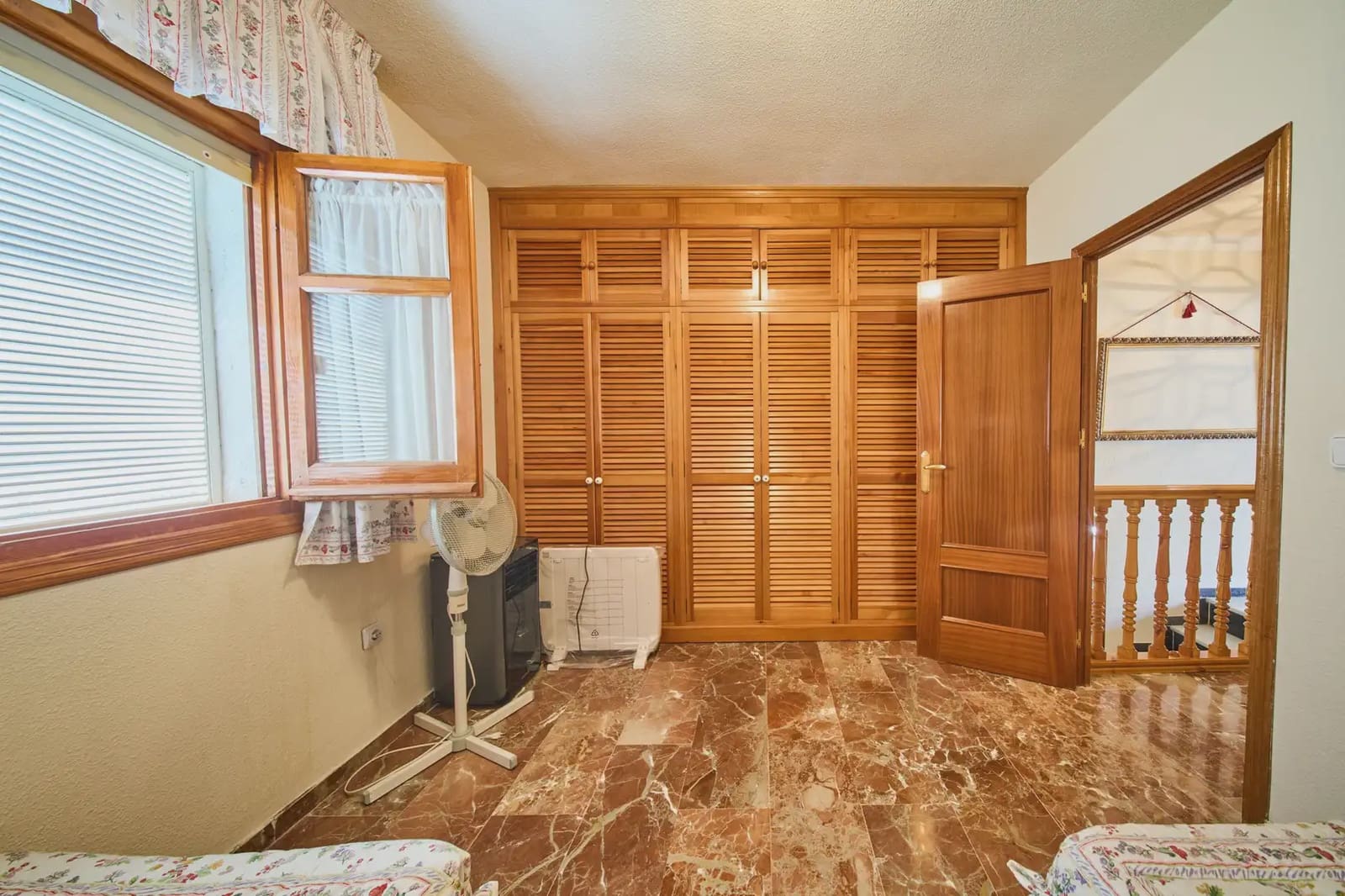 4 chambre Villa/Maison à vendre à Otura avec piscine - 345 000 € (Ref: 9836879)