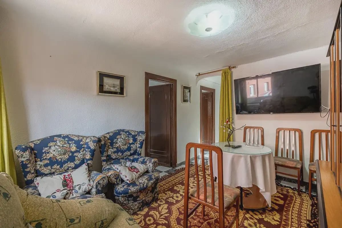 Lejlighed til salg i Granada by - € 150.000 (Ref: 9836880)