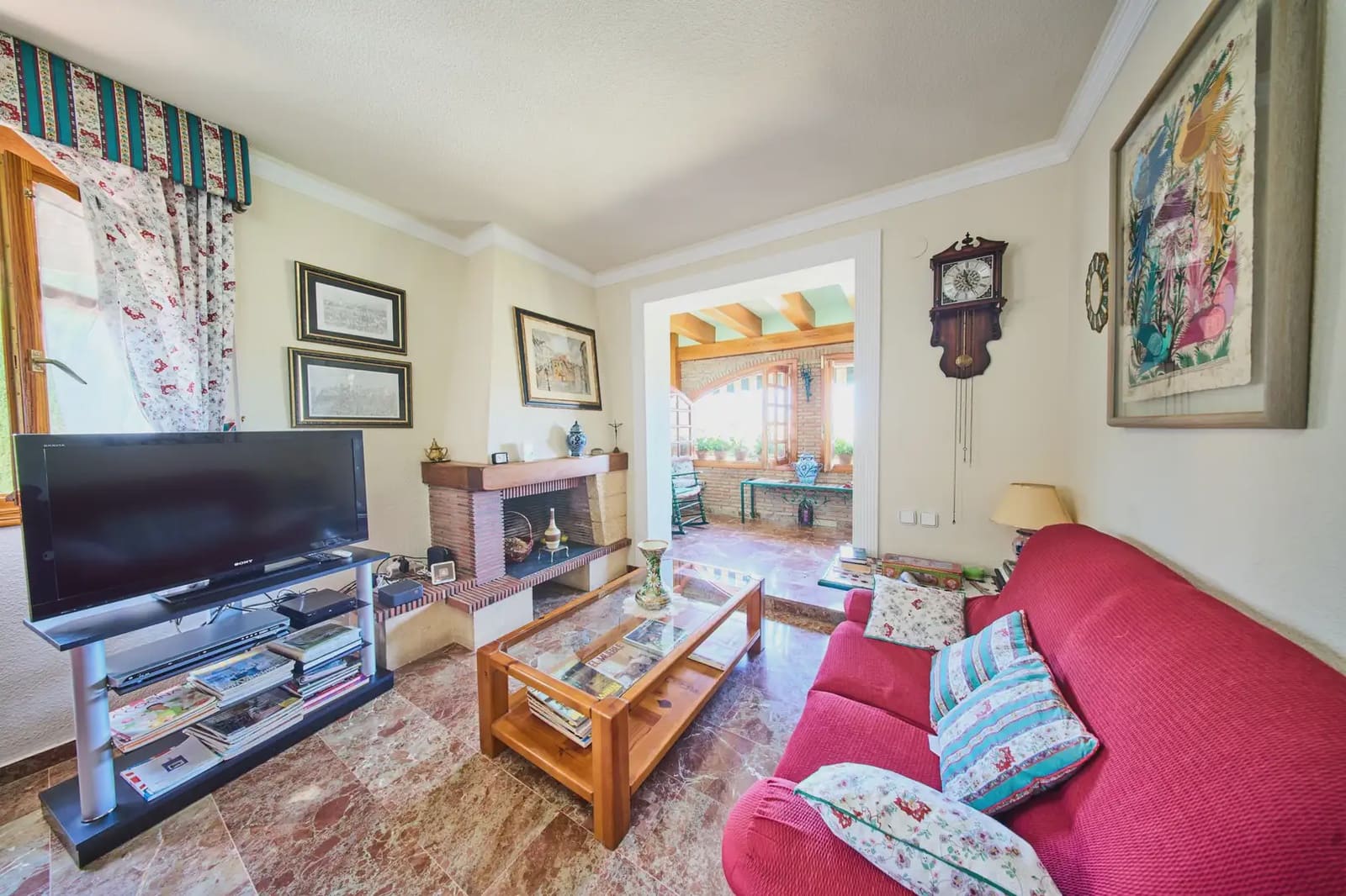 Villa for sale in Otura with pool - € 560,000 (Ref: 9836881)