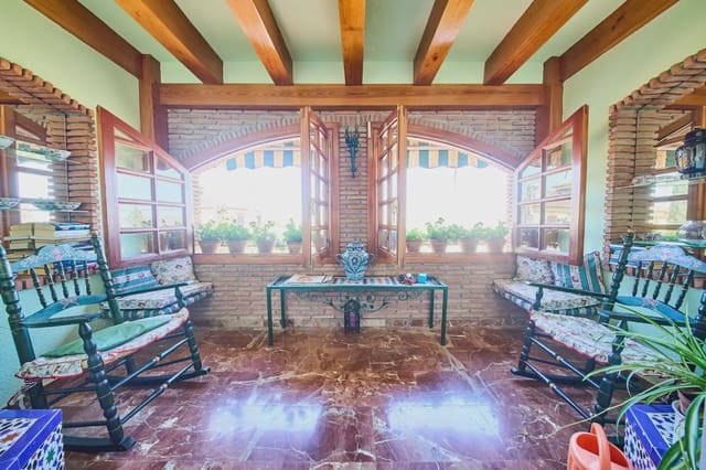 Villa/Maison à vendre à Otura avec piscine - 560 000 € (Ref: 9836881)