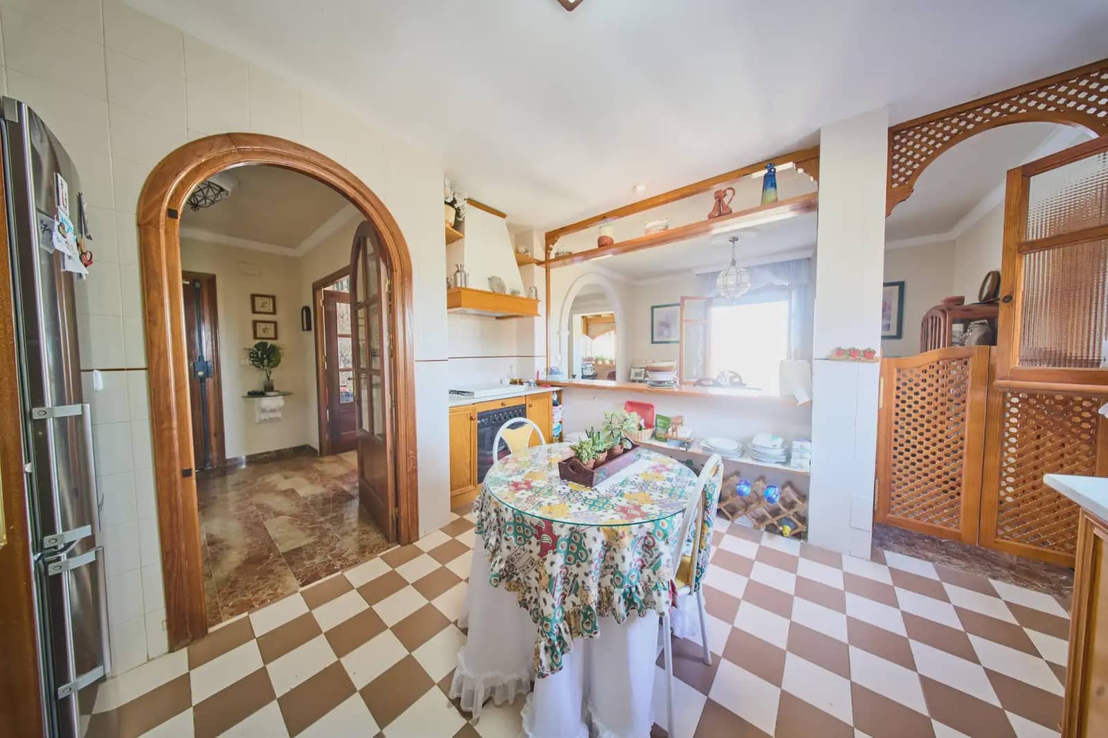 Villa for sale in Otura with pool - € 560,000 (Ref: 9836881)