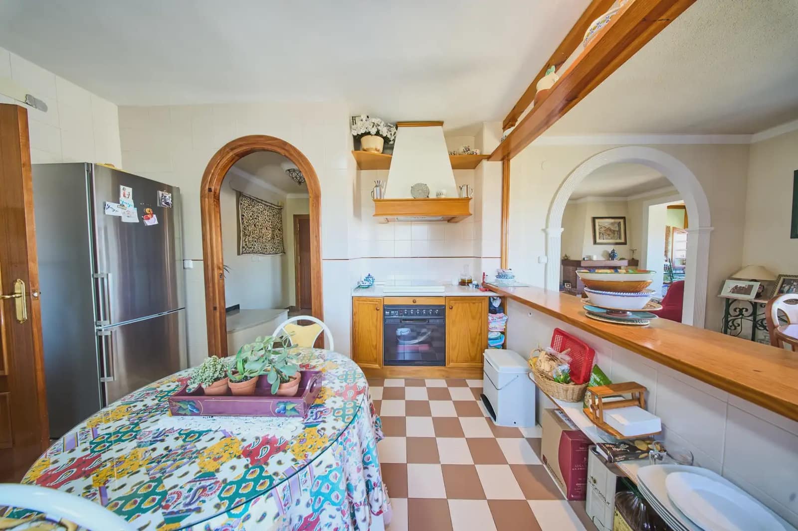 Villa for sale in Otura with pool - € 560,000 (Ref: 9836881)