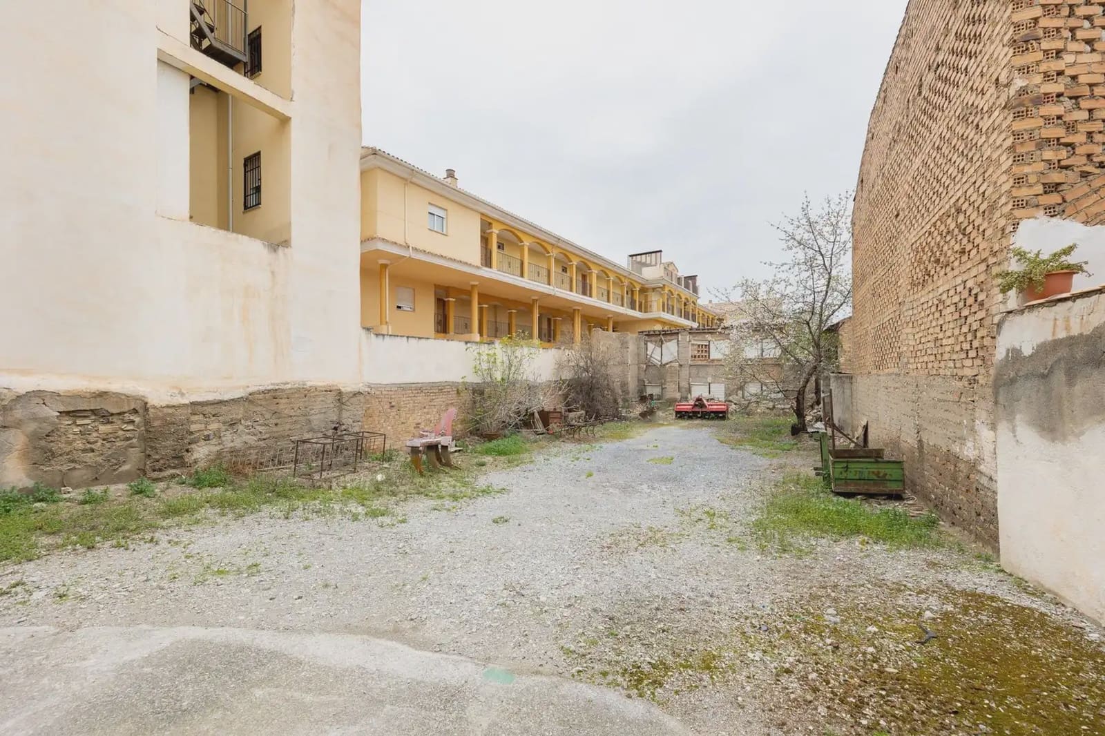 Building Plot for sale in Churriana de la Vega - € 240,000 (Ref: 9836882)