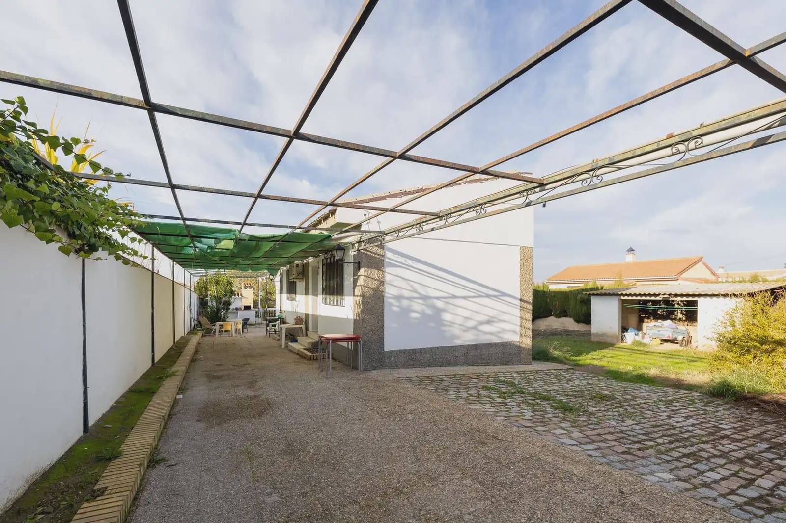 Finca/Casa Rural en Maracena en venta con piscina - 195.000 € (Ref: 9836883)