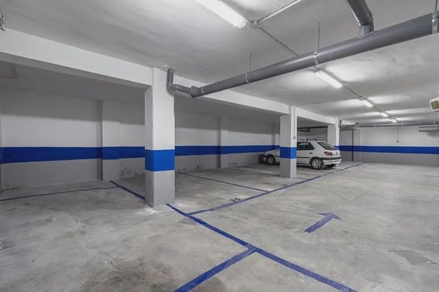 Garage for sale in Centro - Sagrario, Granada city - € 630,000 (Ref: 9836885)