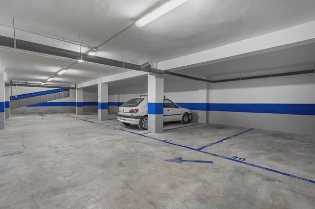 Garage for sale in Centro - Sagrario, Granada city - € 630,000 (Ref: 9836885)