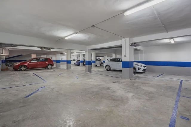 Garage for sale in Centro - Sagrario, Granada city - € 630,000 (Ref: 9836885)