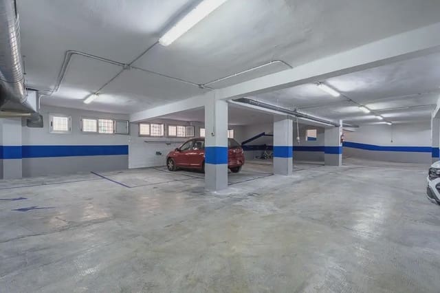 Garage for sale in Centro - Sagrario, Granada city - € 630,000 (Ref: 9836885)