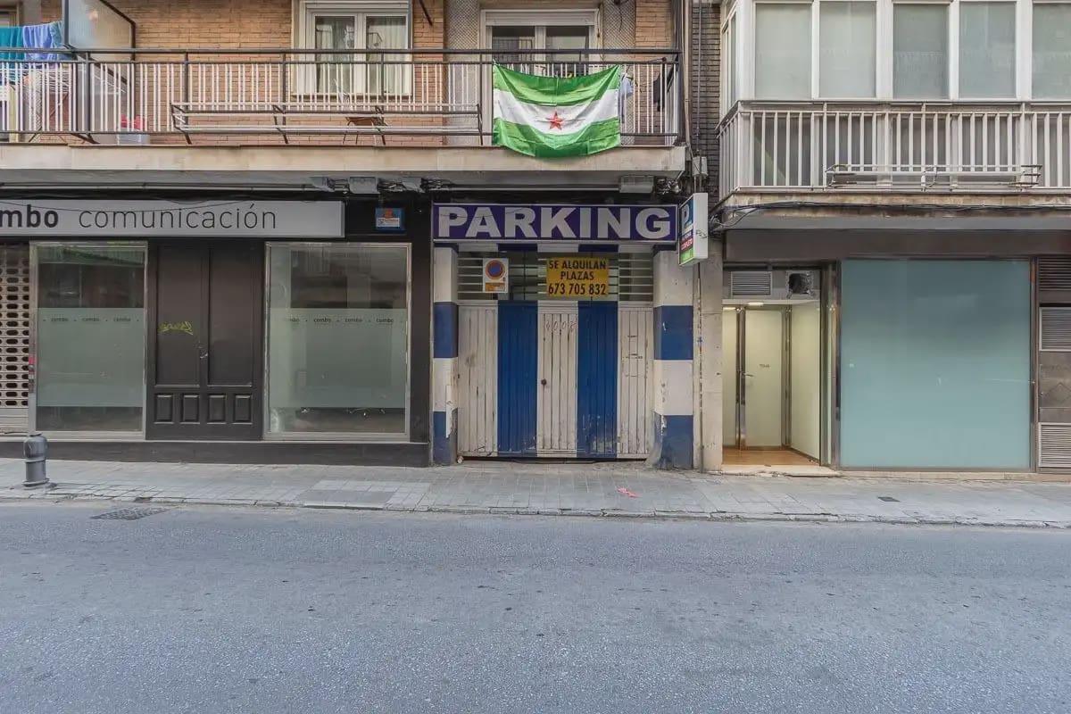 Garage for sale in Granada city - € 630,000 (Ref: 9836885)