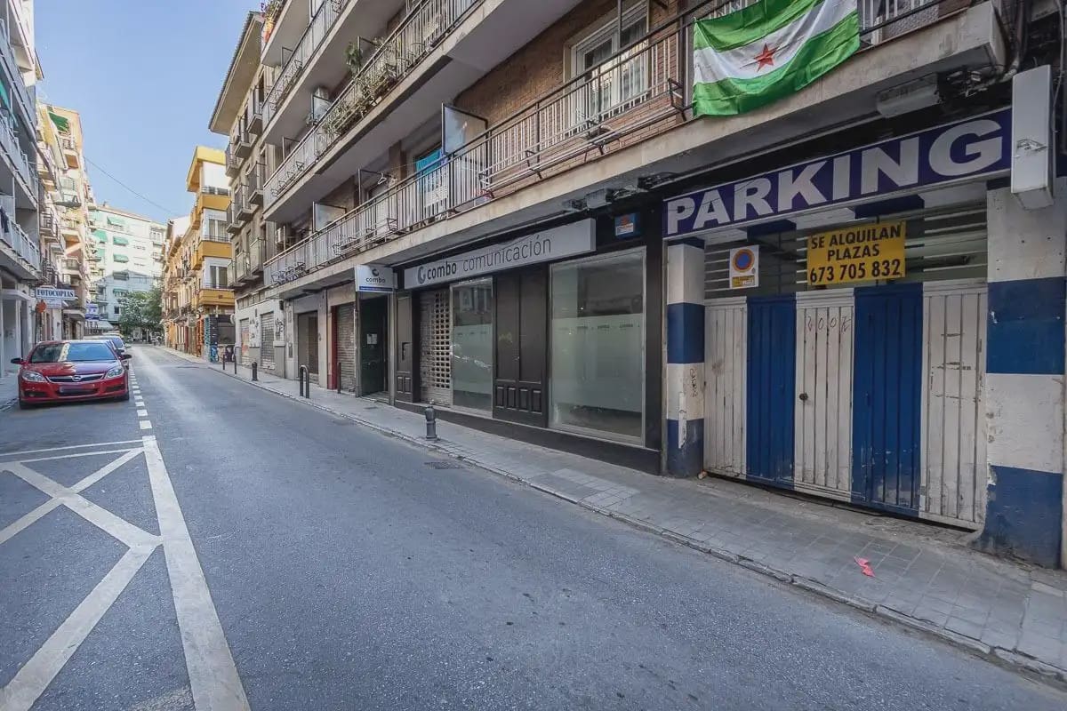 Garage for sale in Granada city - € 630,000 (Ref: 9836885)