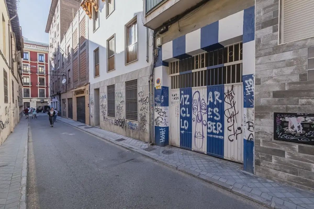 Garage for sale in Granada city - € 630,000 (Ref: 9836885)
