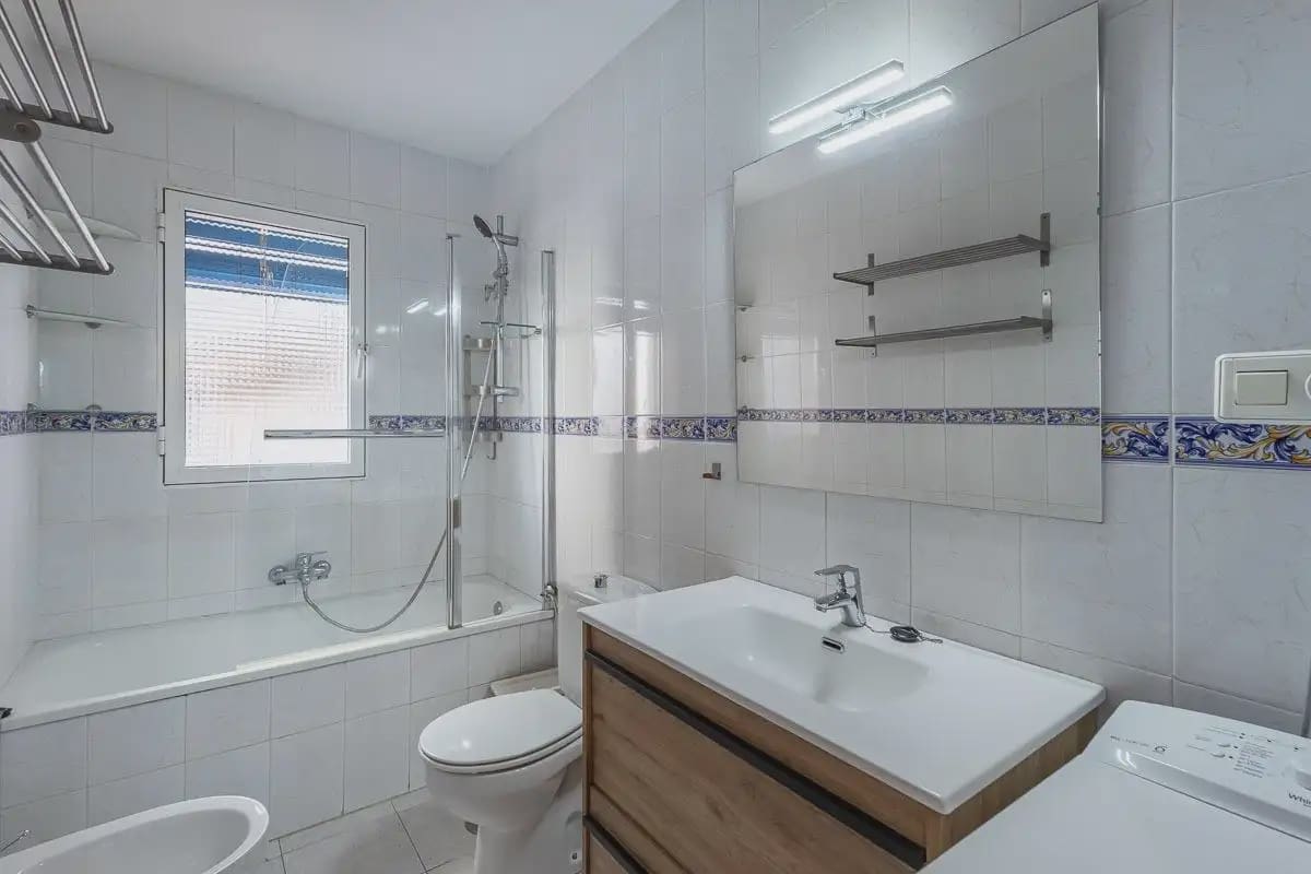 Lejlighed til salg i Huetor Vega med garage - € 179.500 (Ref: 9836888)