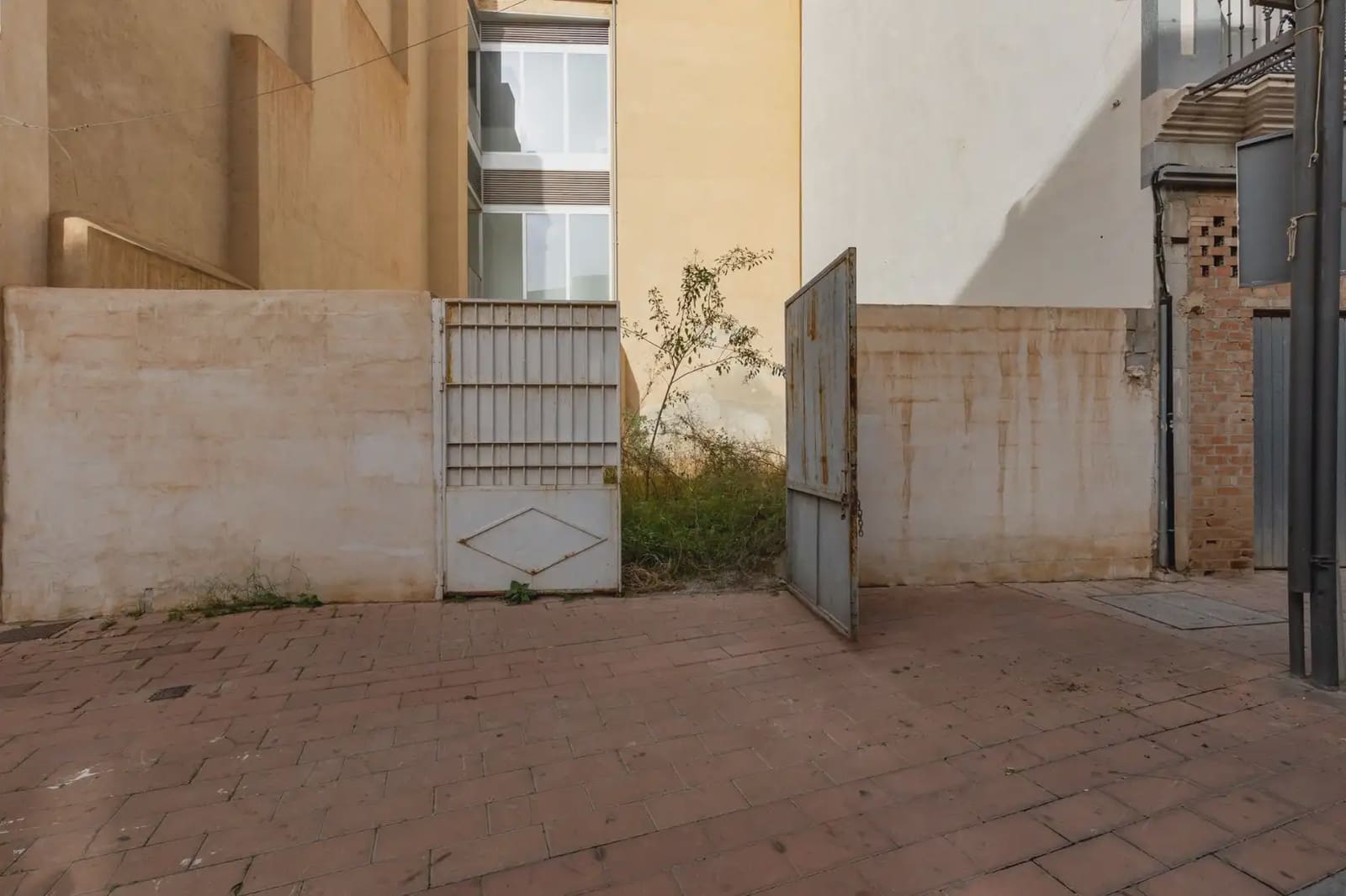 Building Plot for sale in Motril - € 220,000 (Ref: 9836889)