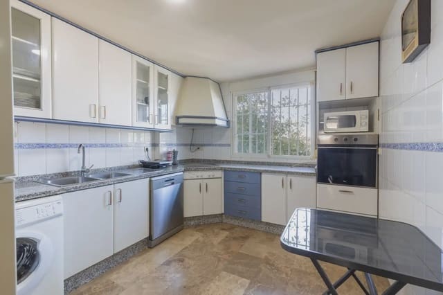 Villetta a Schiera in vendita in Cájar con garage - 329.000 € (Rif: 9836892)
