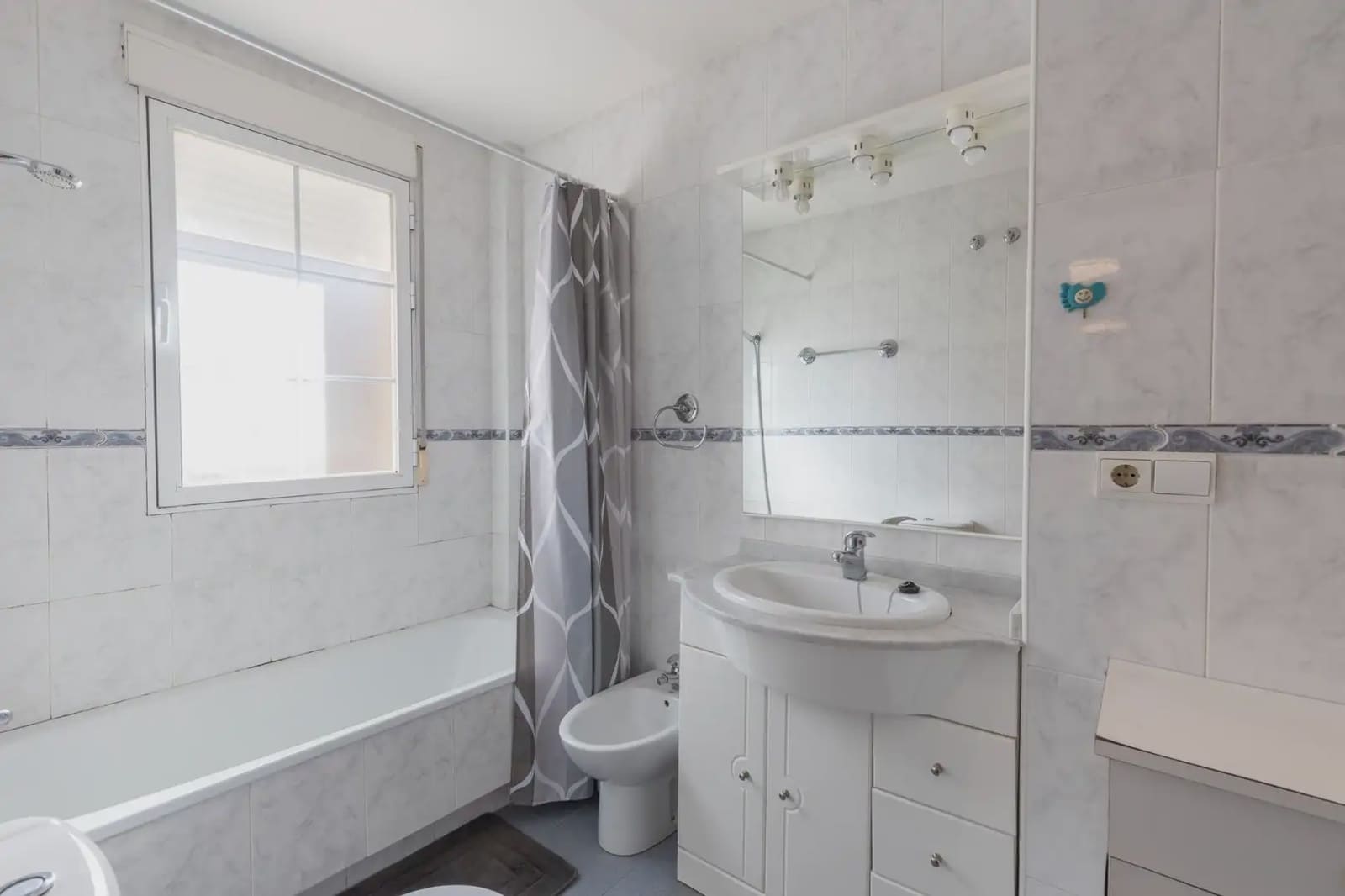 Terraced Villa for sale in Cajar with garage - € 329,000 (Ref: 9836892)