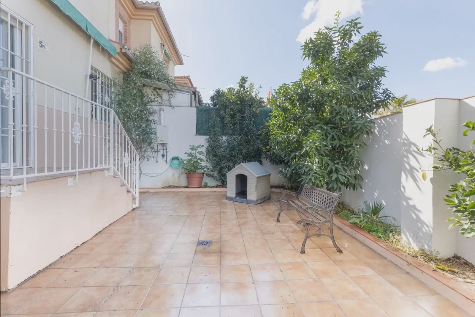 Terraced Villa for sale in Cajar with garage - € 329,000 (Ref: 9836892)