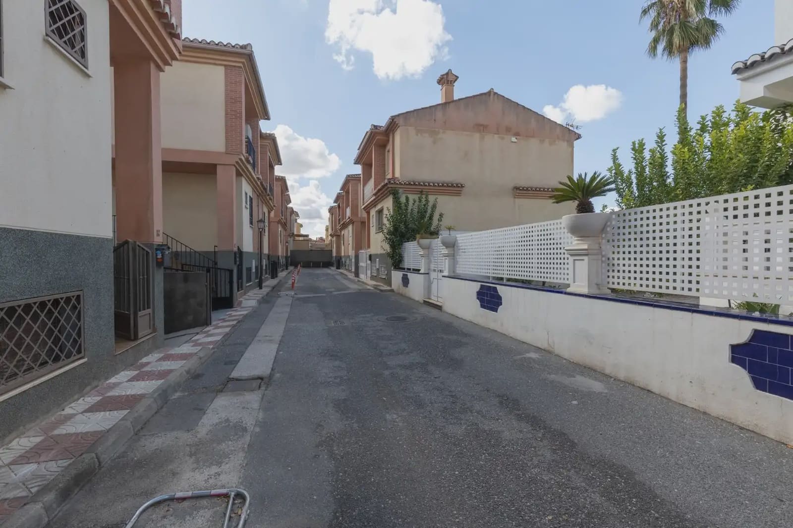 Terraced Villa for sale in Cajar with garage - € 329,000 (Ref: 9836892)