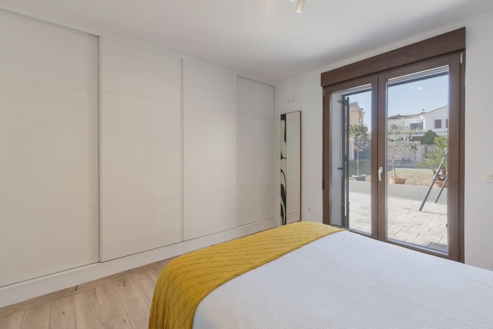 Kjedet enebolig til salgs i La Zubia med garasje - € 420 000 (Ref: 9836893)