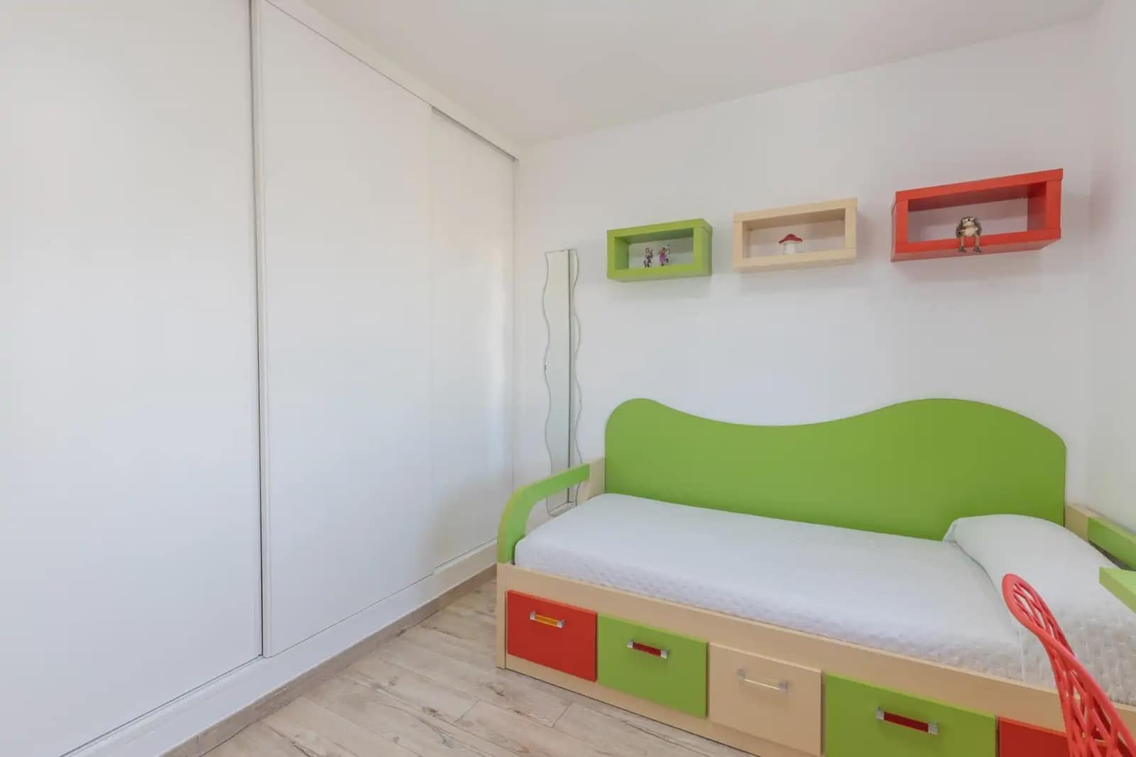 Kjedet enebolig til salgs i La Zubia med garasje - € 420 000 (Ref: 9836893)