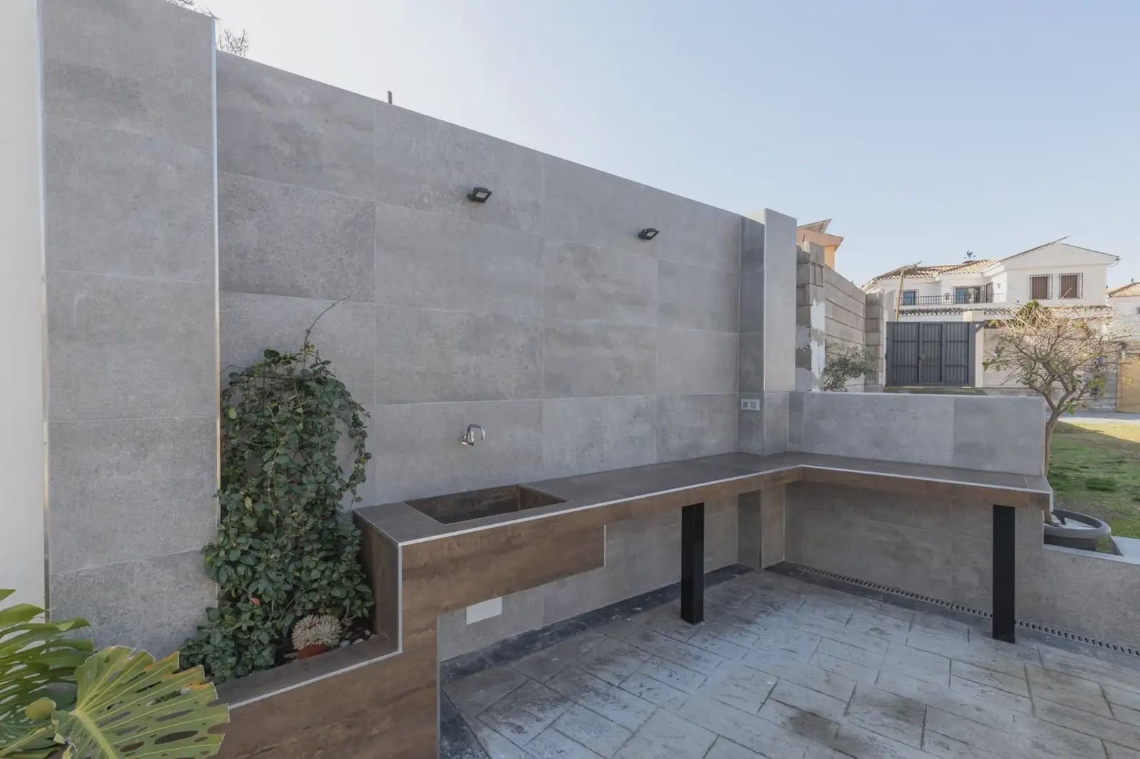 Kjedet enebolig til salgs i La Zubia med garasje - € 420 000 (Ref: 9836893)