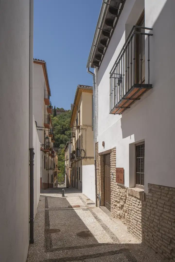 Flat te koop in Granada stad - € 397.000 (Ref: 9836896)
