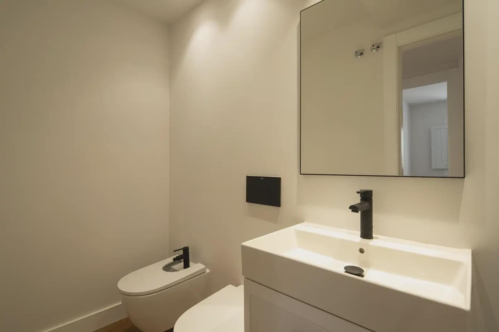 Flat te koop in Granada stad - € 397.000 (Ref: 9836896)